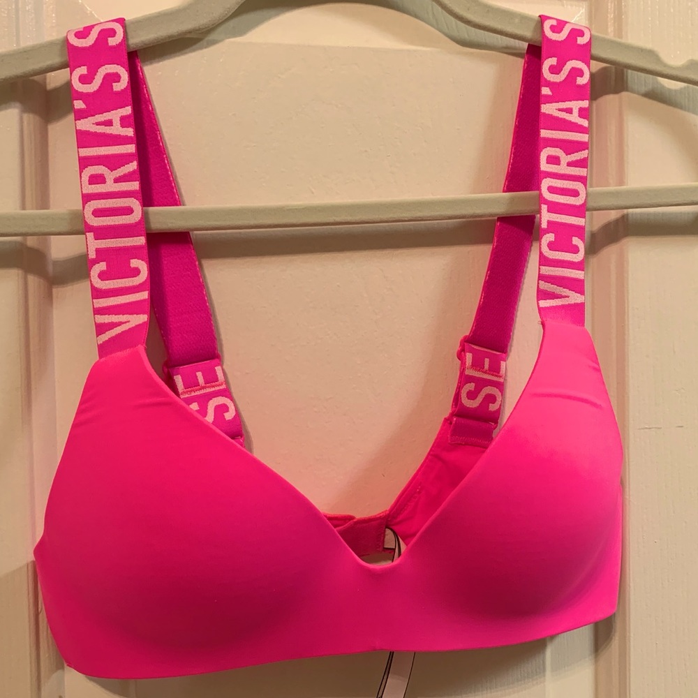 Victoria’s Secret tshirt bra
